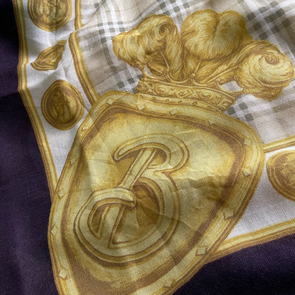 Burberry Prorsum Wool/Silk Blend Scarf. - Picture 10 of 16